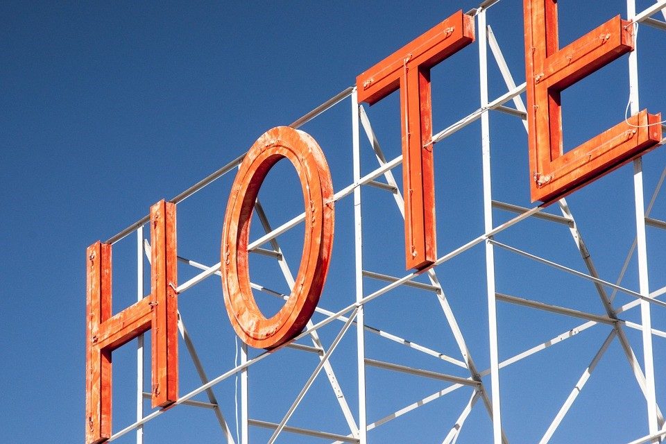 9 TIPS FOR STARTING A HOTEL