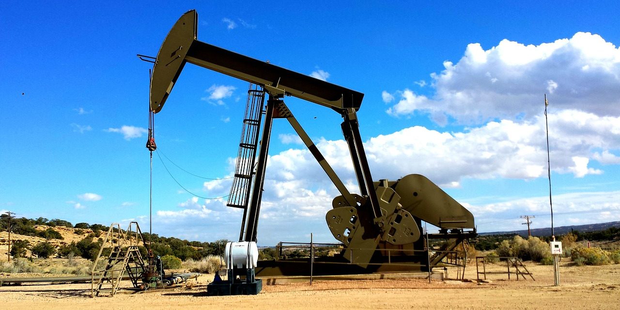 15 Reasons Why Investing In the Oil and Gas Industry Can Be a Good Investment