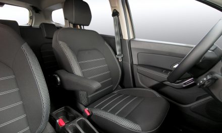 Custom vs Fitted: What is the Superior Seat Cover?
