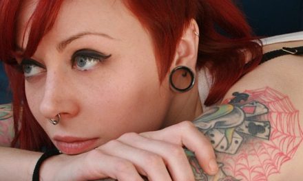 How to Stretch Your Lobes Safely