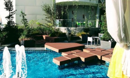 The 3 best materials for building a deck around your pool